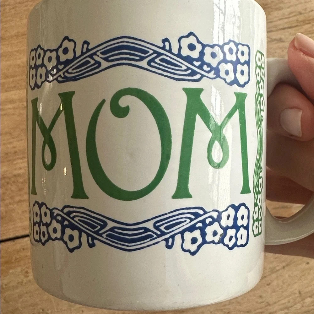 Vintage 1980s Mother’s Day “MOM” Mug – GHC England Floral